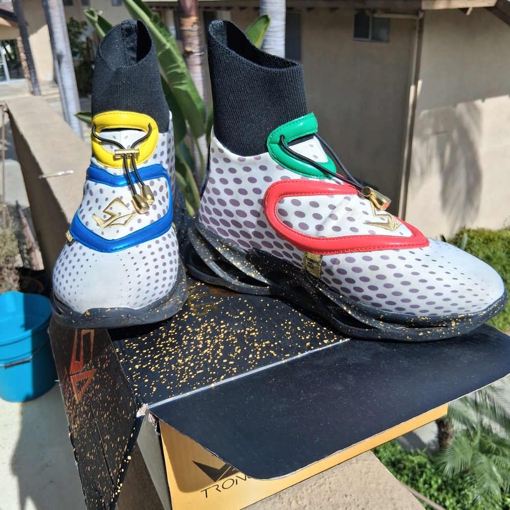 Stylish Multicolor Athletic Shoes